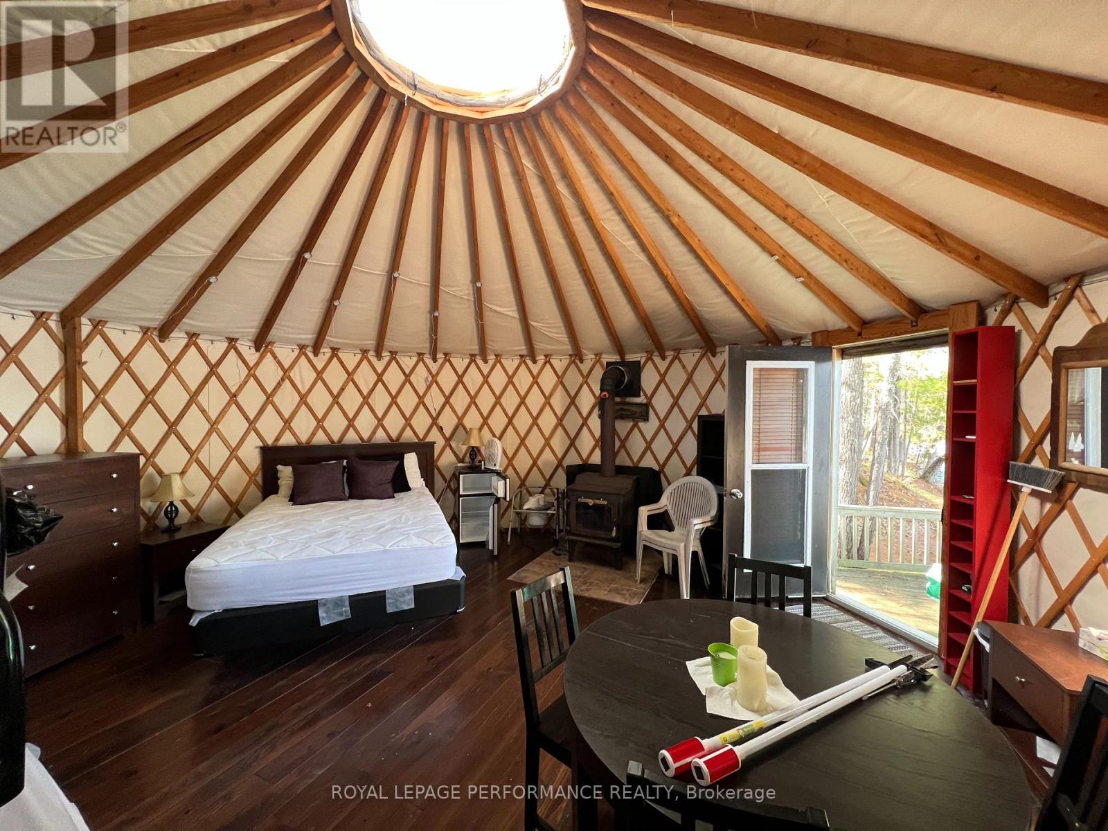 Photo 21 of 319 Bayview Lodge Road, Mcnab Braeside ON