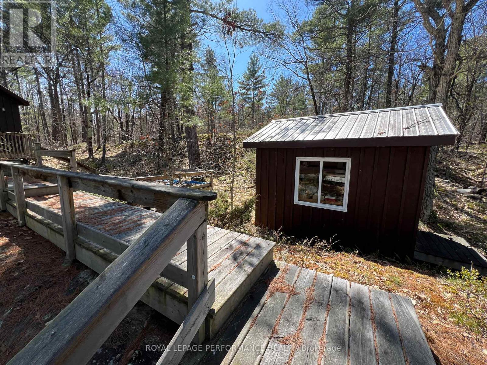 Photo 23 of 319 Bayview Lodge Road, Mcnab Braeside ON