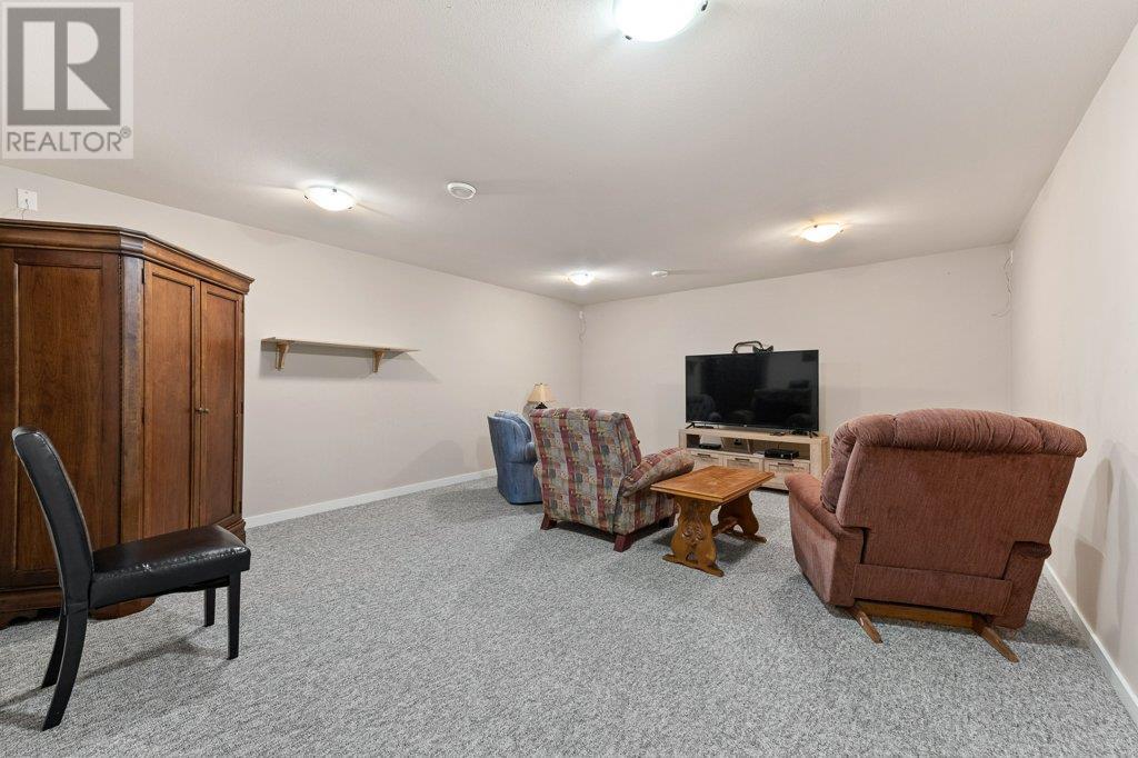 6948 MOUNTAINVIEW Drive, Oliver