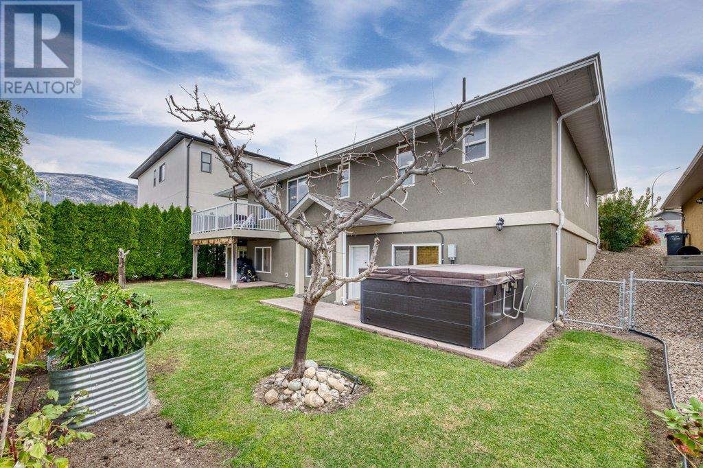  6948 MOUNTAINVIEW Drive, Oliver