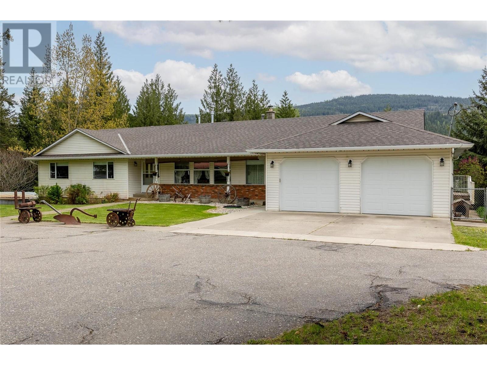  2240 97B Highway Southeast, Salmon Arm