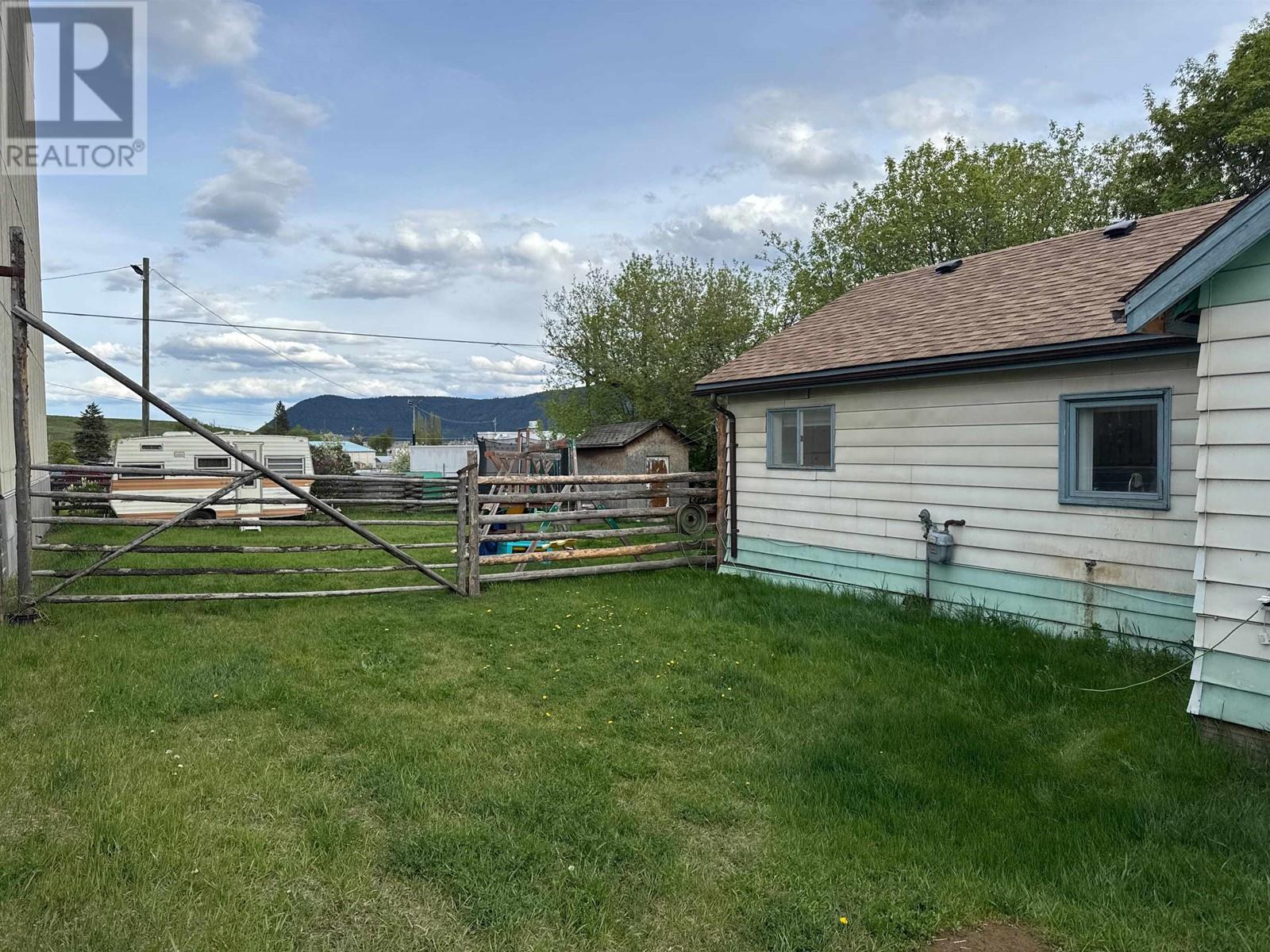 242 S THIRD AVENUE, Williams Lake