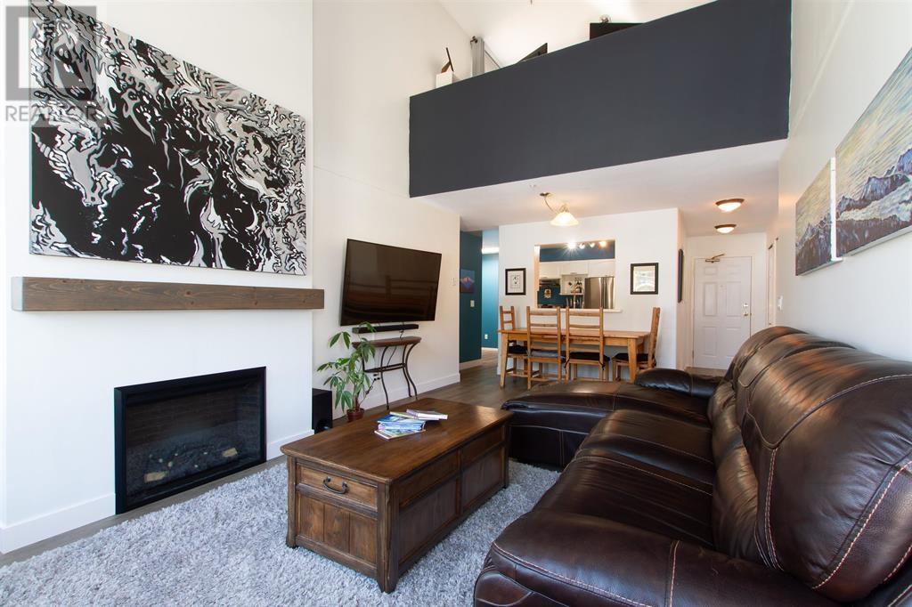 304 1466 PEMBERTON AVENUE, Squamish
