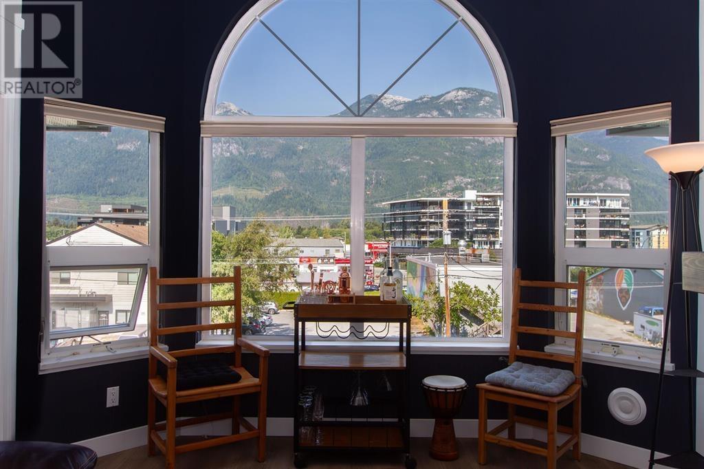 304 1466 PEMBERTON AVENUE, Squamish