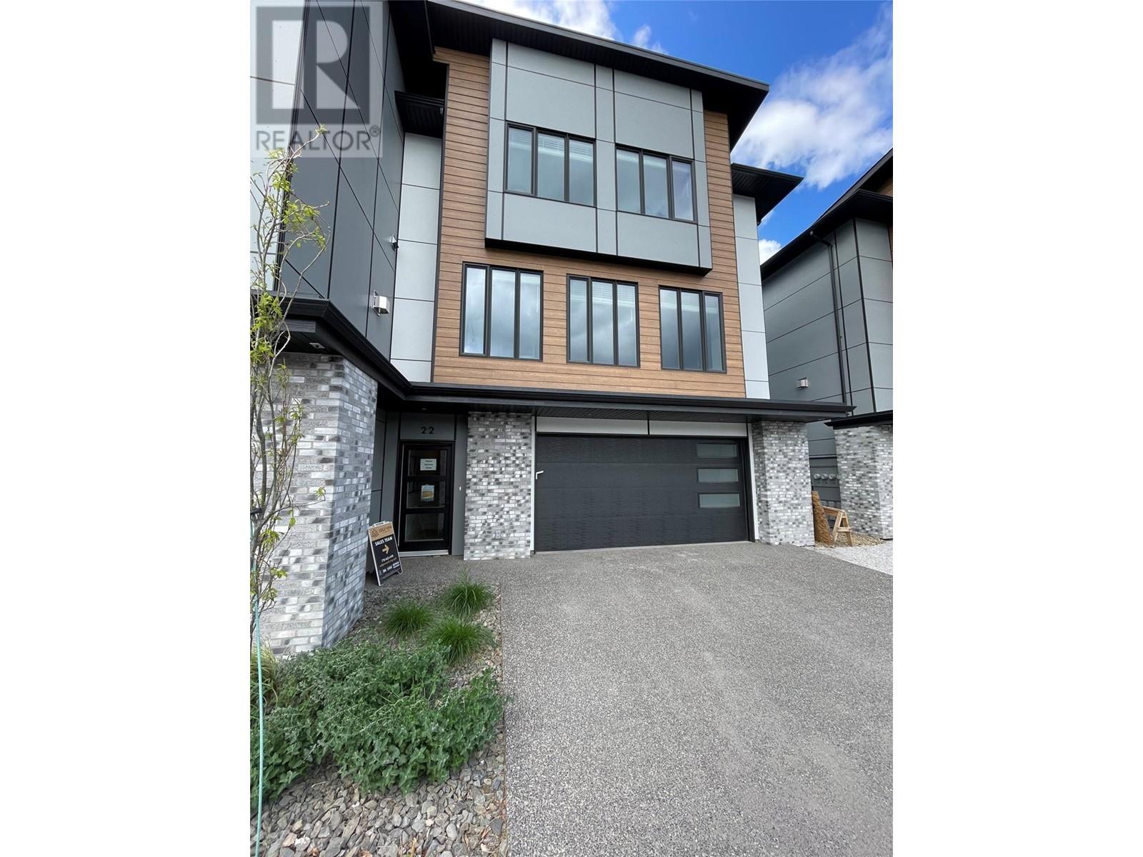 22 2835 Canyon Crest Drive, West Kelowna