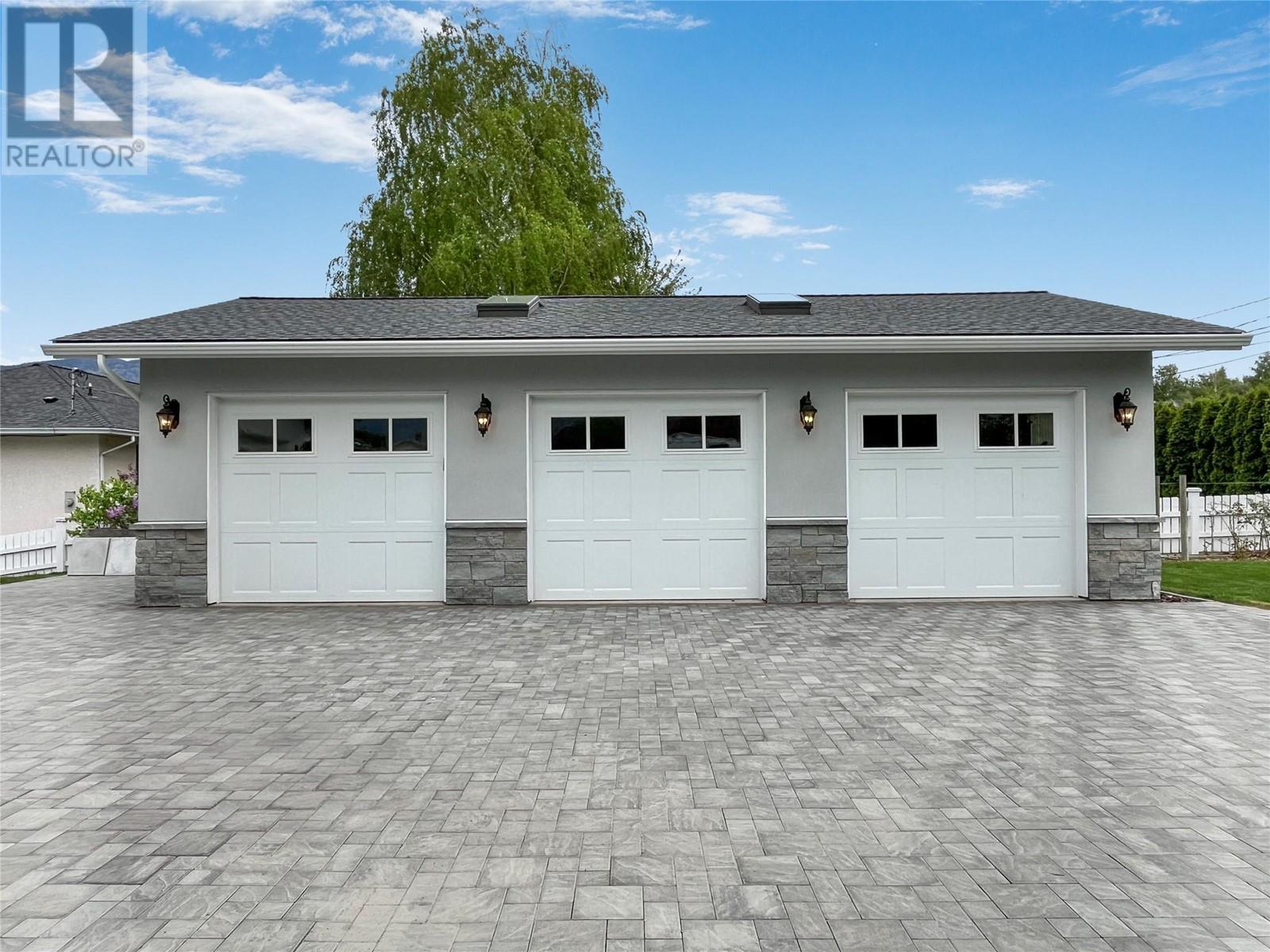 18205 87th Street, Osoyoos