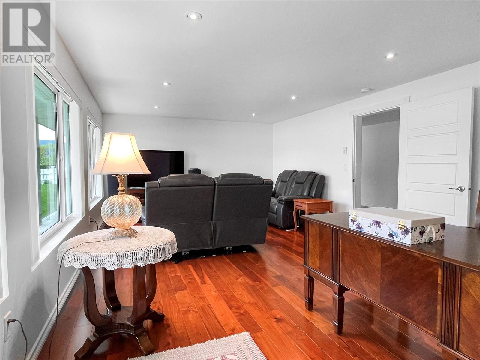 18205 87th Street, Osoyoos