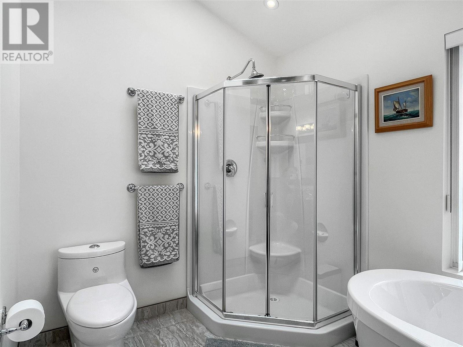 18205 87th Street, Osoyoos