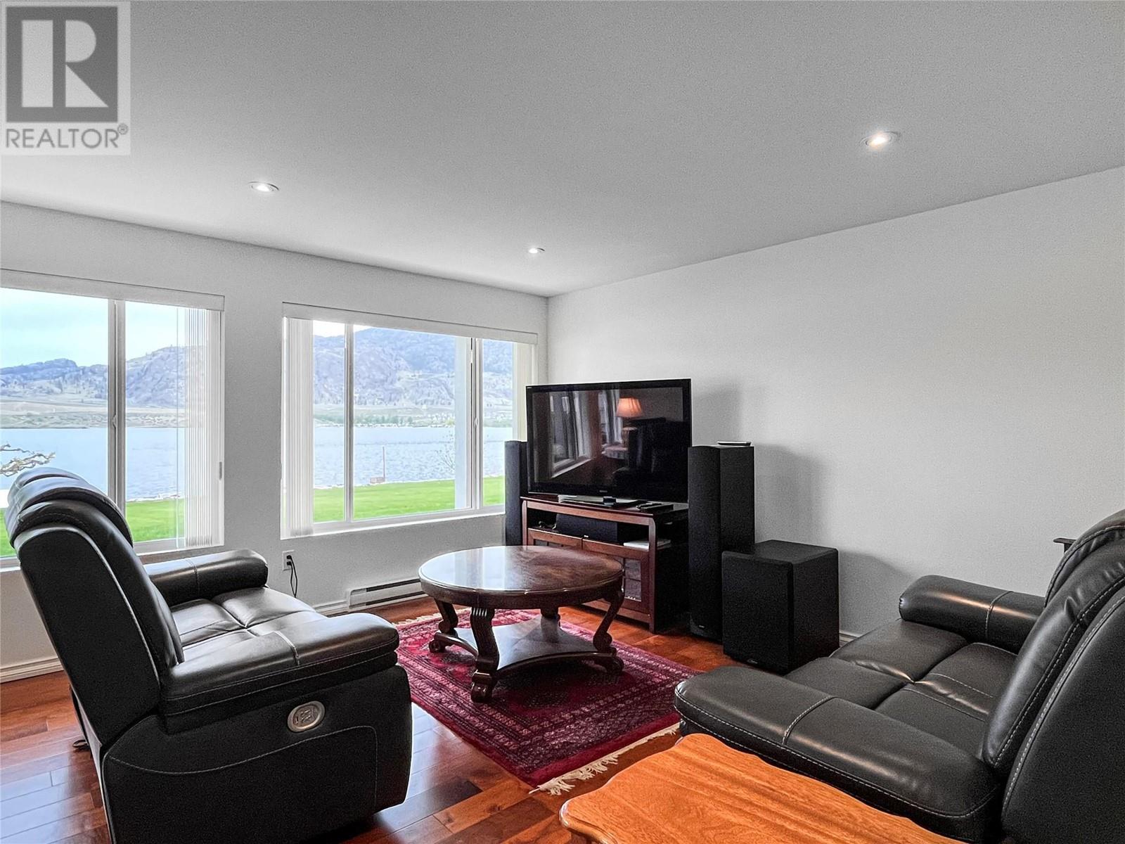18205 87th Street, Osoyoos
