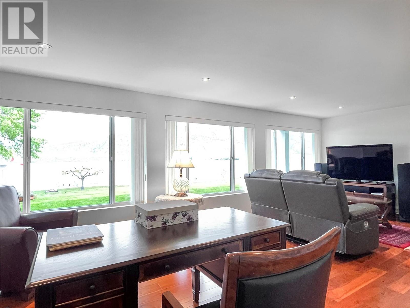18205 87th Street, Osoyoos