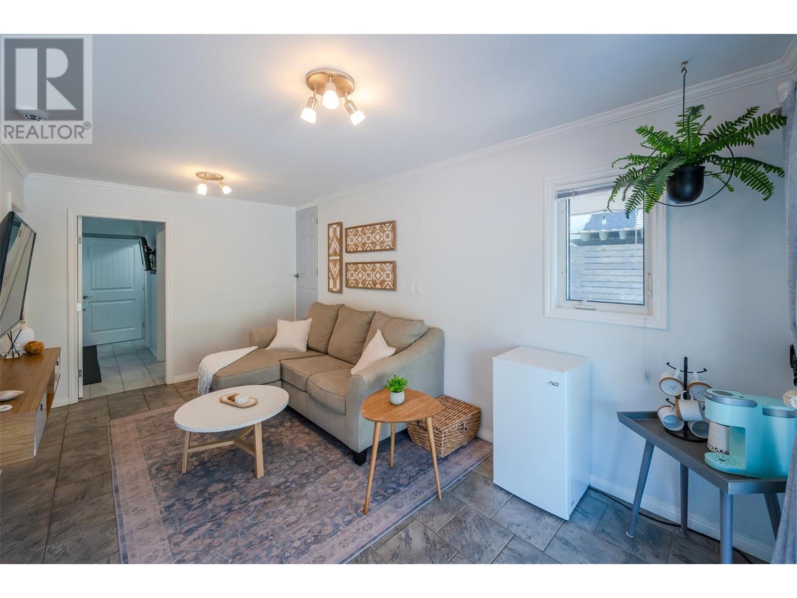  200 TWIN LAKES Road, Kaleden