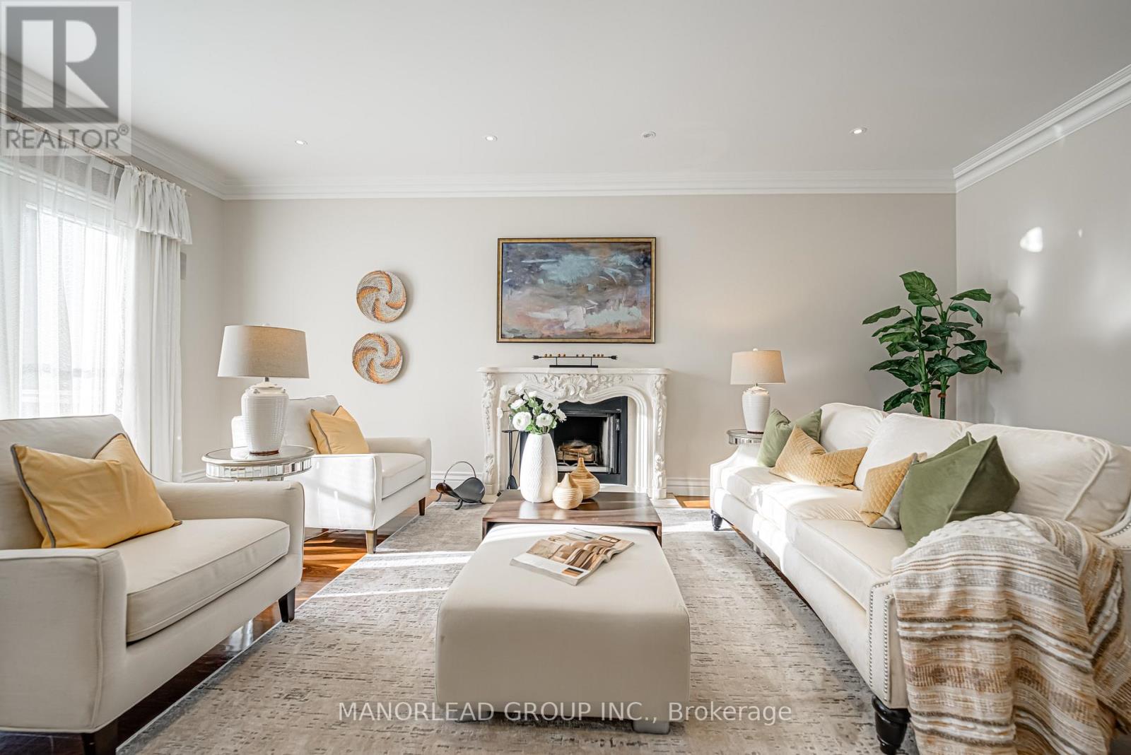 Photo 15 of 87 Arnold Avenue, Vaughan ON