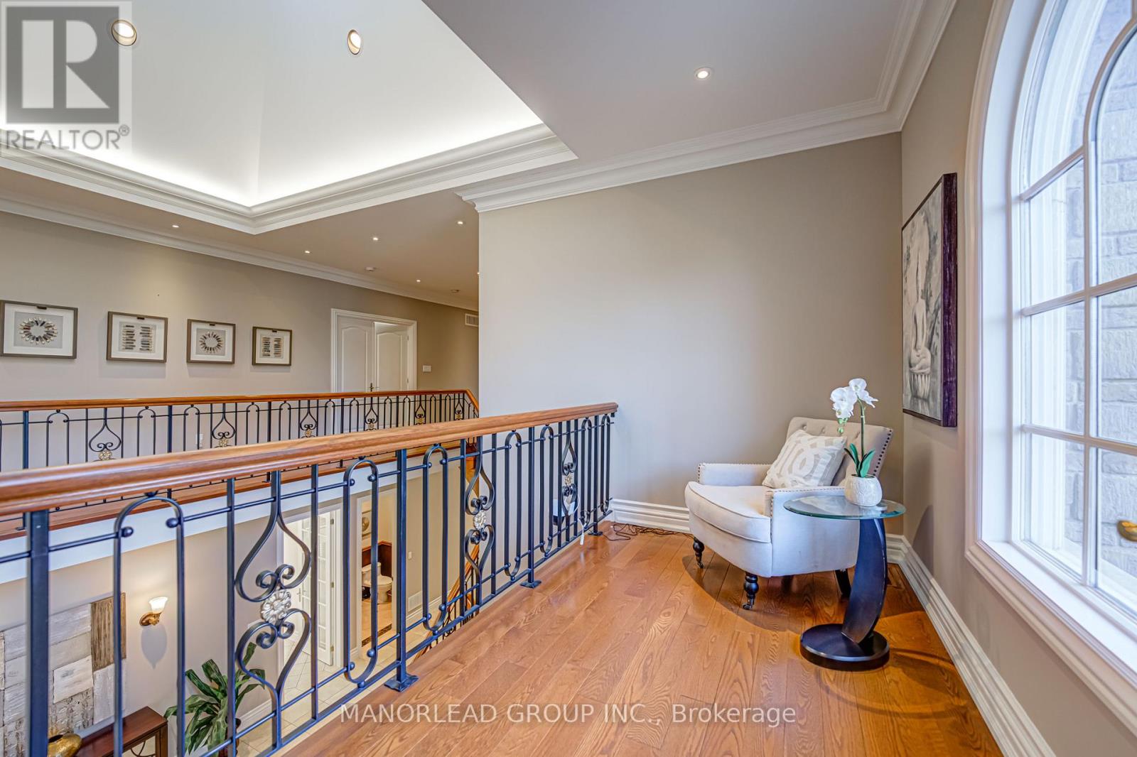 Photo 11 of 87 Arnold Avenue, Vaughan ON