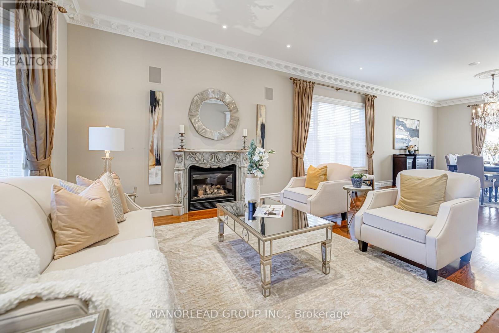 Photo 8 of 87 Arnold Avenue, Vaughan ON
