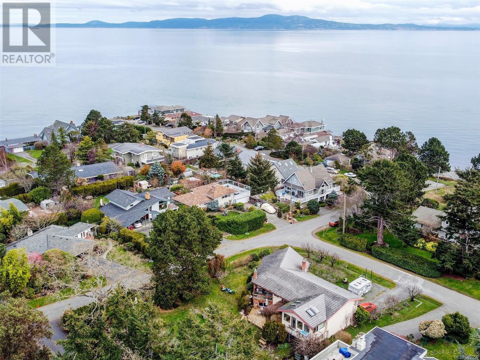 3990 Smugglers Cove Road, Saanich