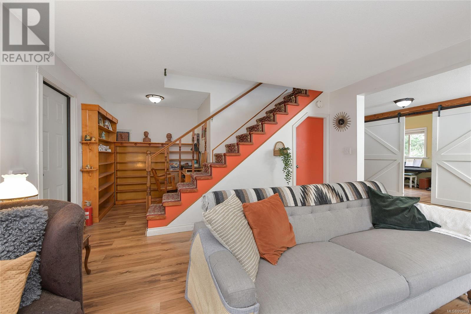  300 BONSAI Place, Qualicum Beach