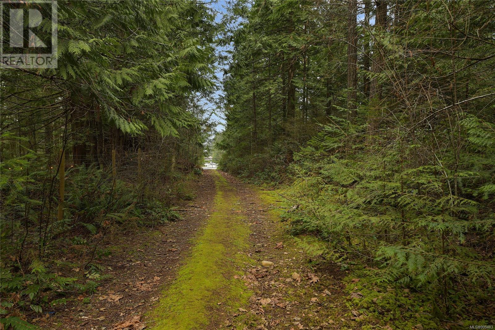  300 BONSAI Place, Qualicum Beach