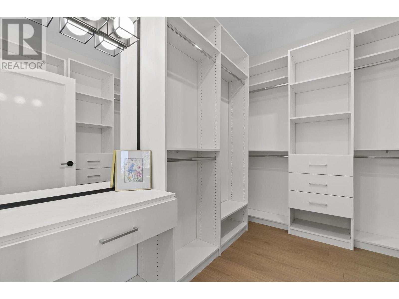 8073 18TH AVENUE, Burnaby real estate listing R2998739