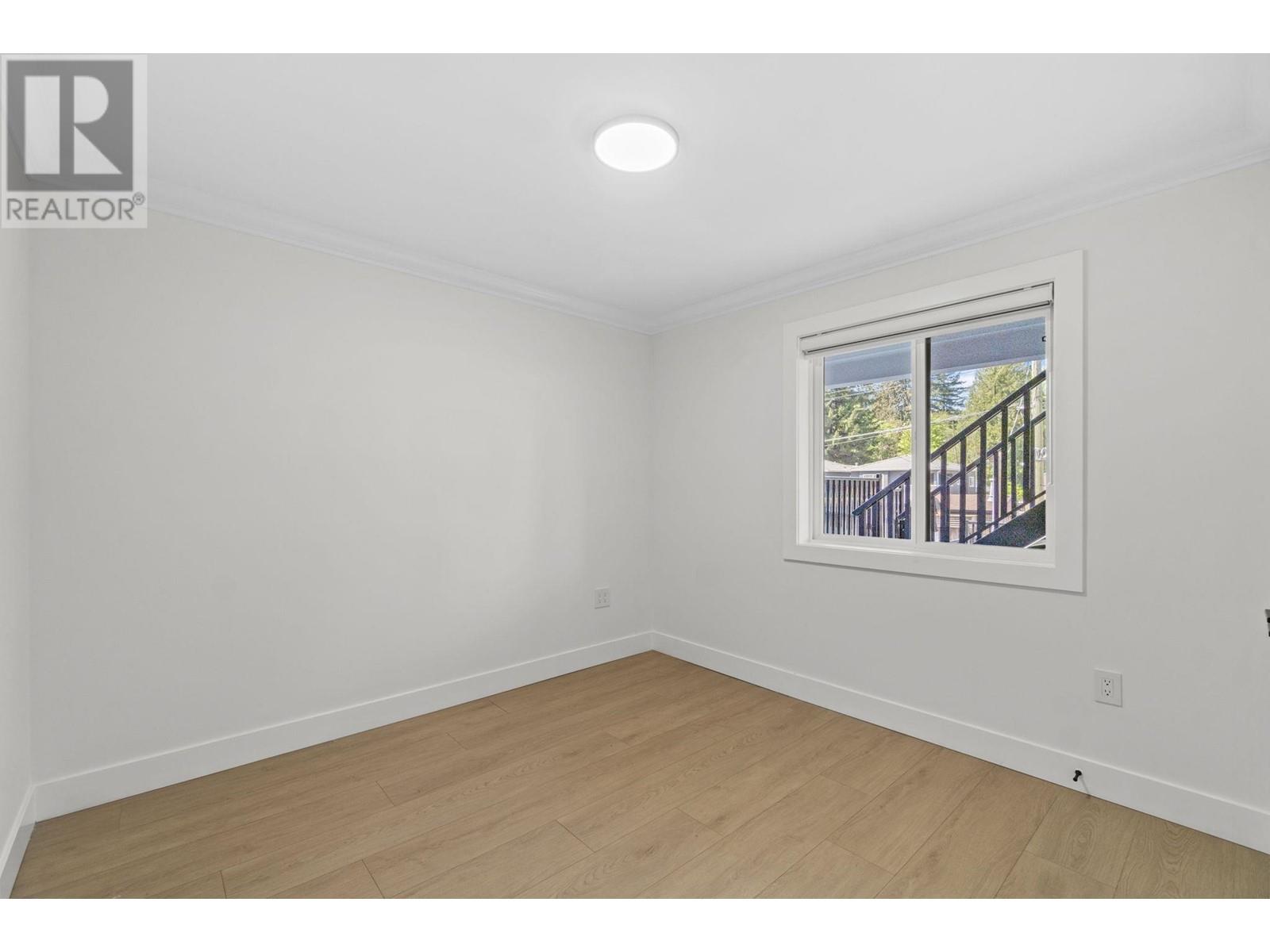 8073 18TH AVENUE, Burnaby real estate listing R2998739