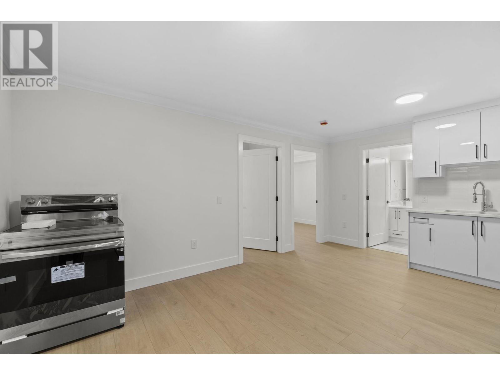 8073 18TH AVENUE, Burnaby real estate listing R2998739