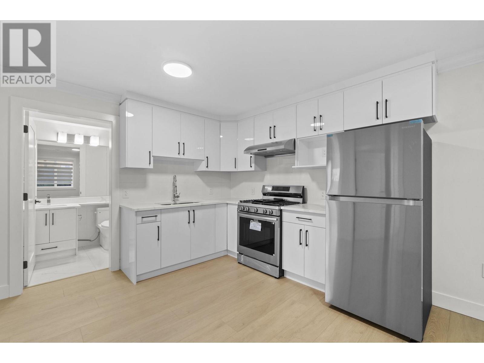 8073 18TH AVENUE, Burnaby real estate listing R2998739