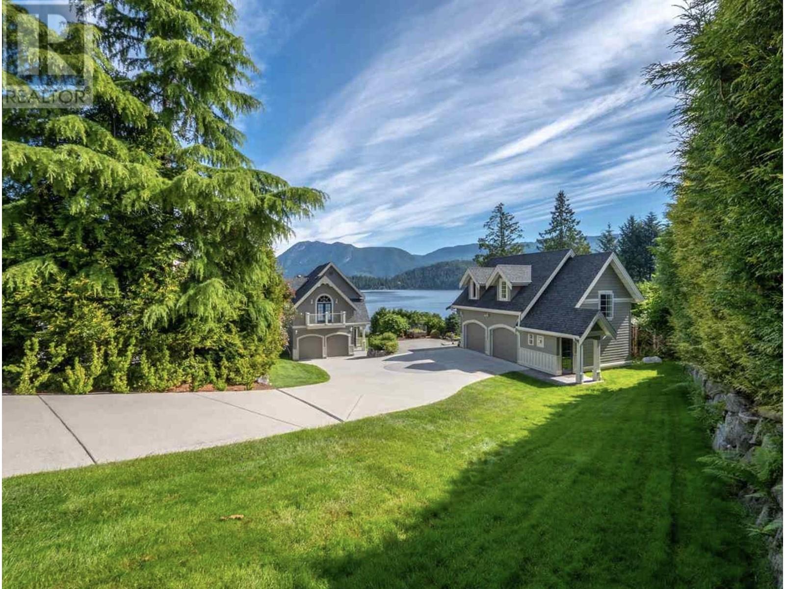 6560 N GALE AVENUE, Sechelt