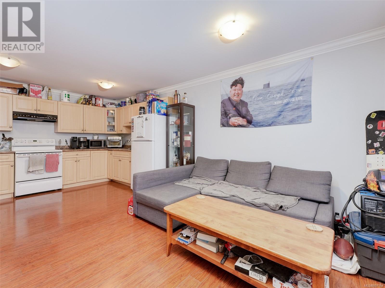 2195 Stone Gate, Langford
