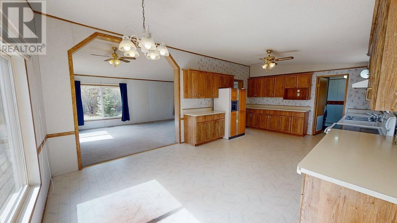 6396 DAISY AVENUE, Fort St. John