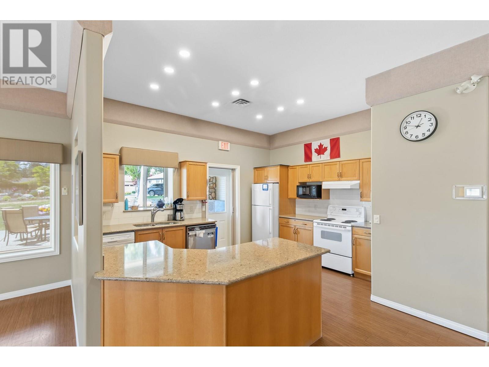 233 4074 Gellatly Road, West Kelowna