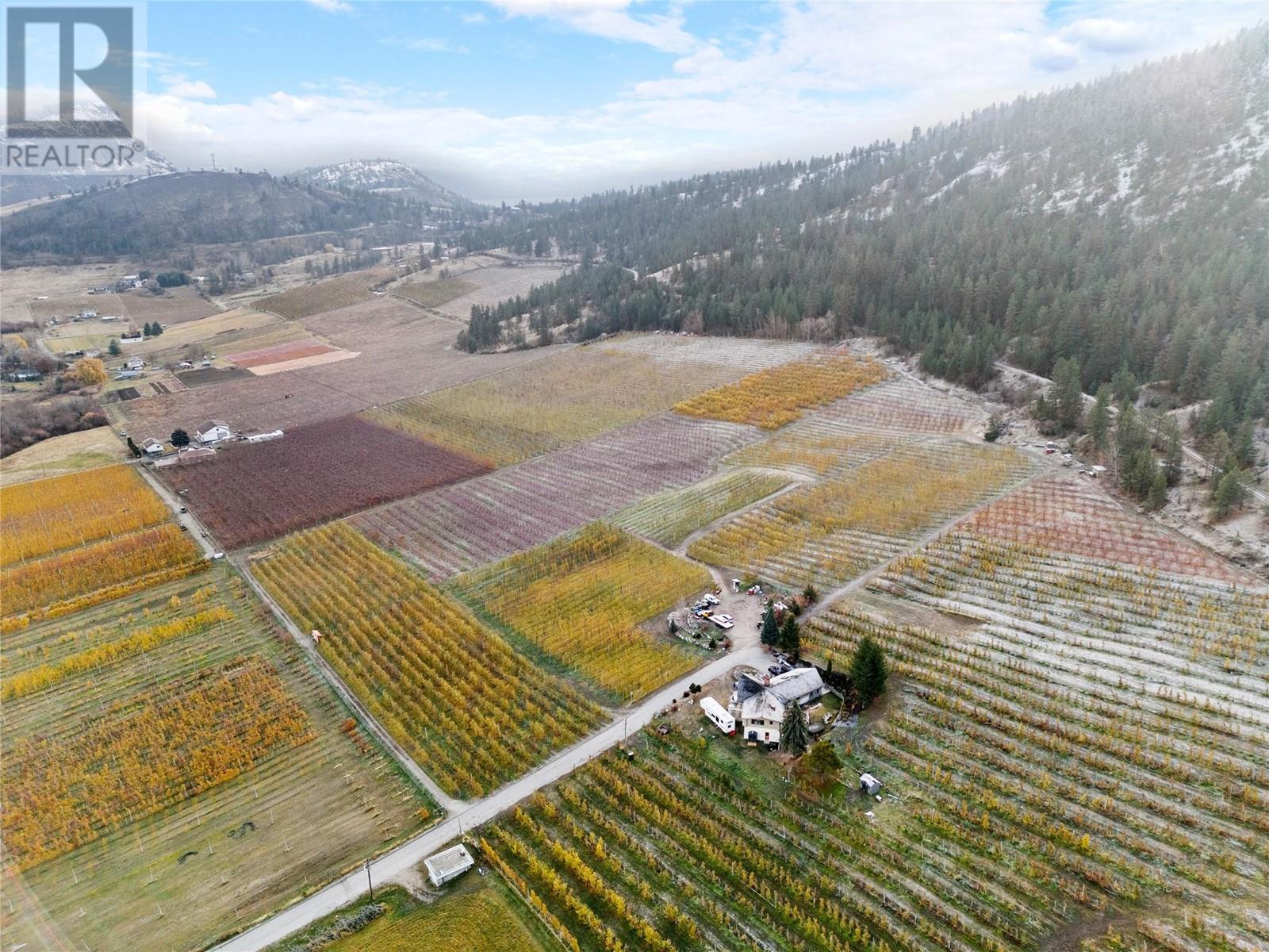  9827 Gillard Avenue, Summerland