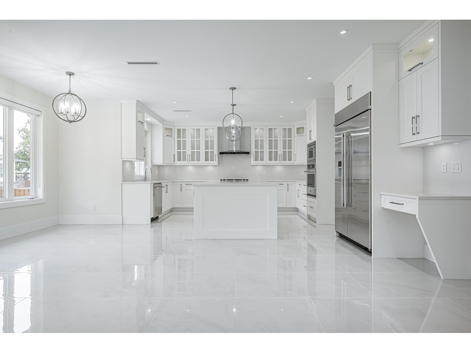 Photo 7 of 15665 82 Avenue, Surrey BC