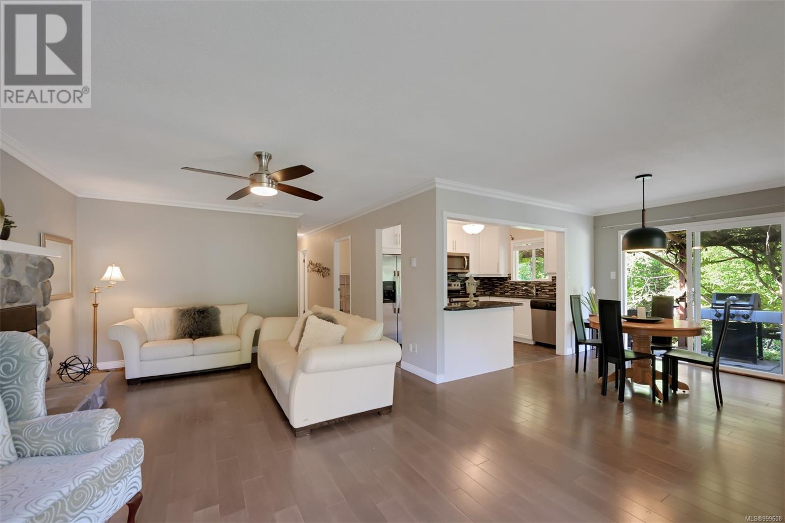  3037 Shoreview Drive, Langford