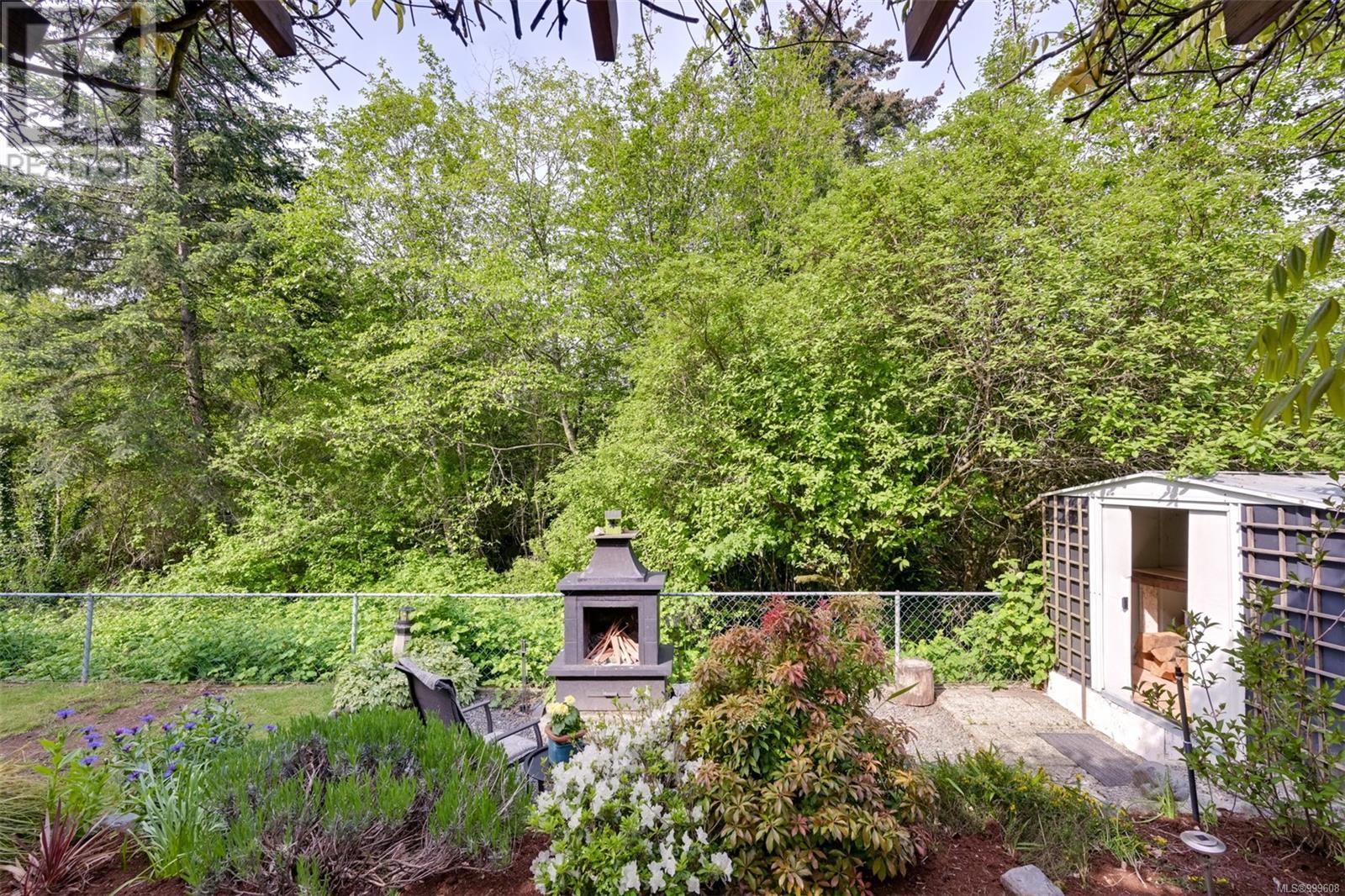  3037 Shoreview Drive, Langford