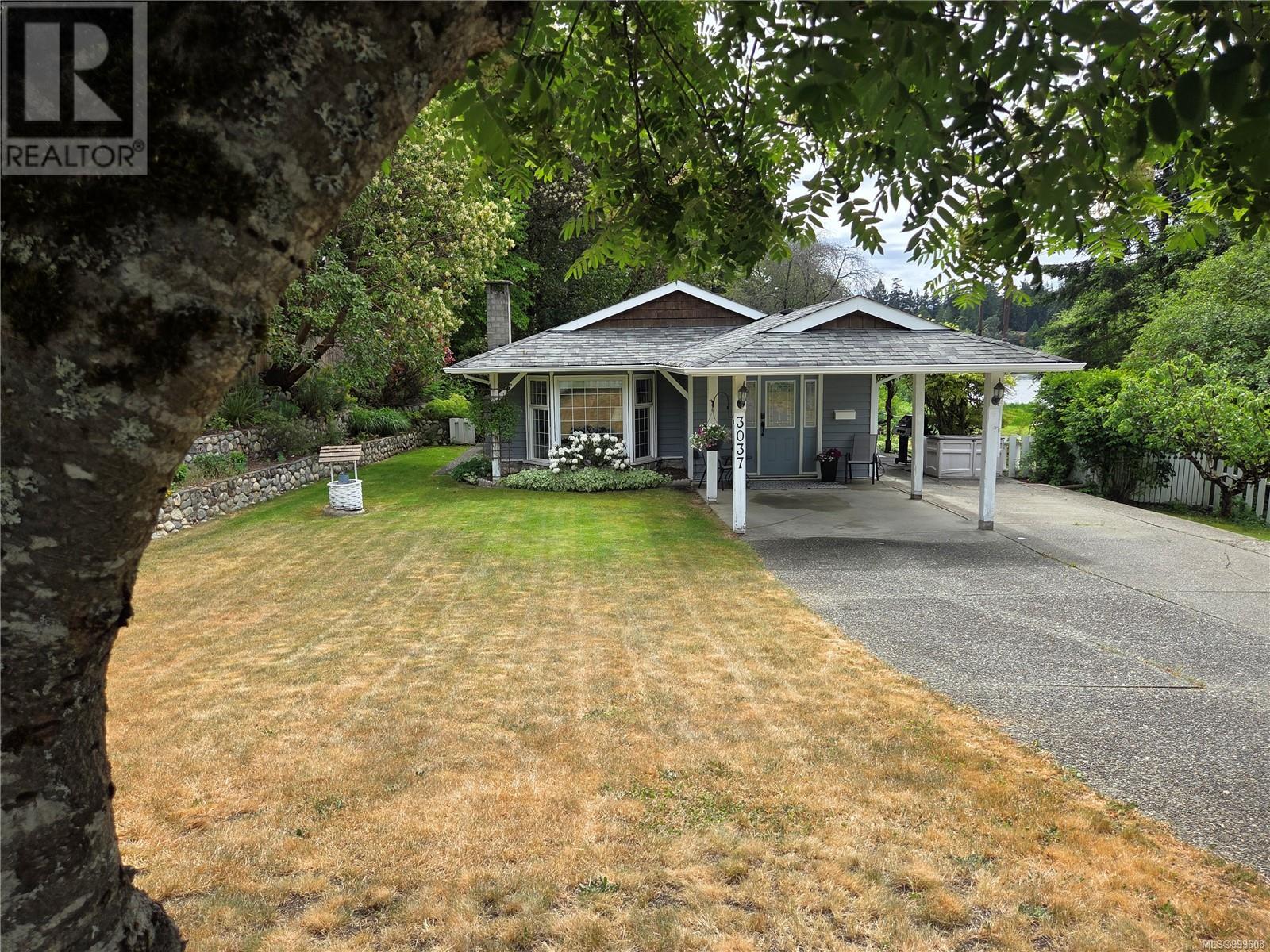  3037 Shoreview Drive, Langford