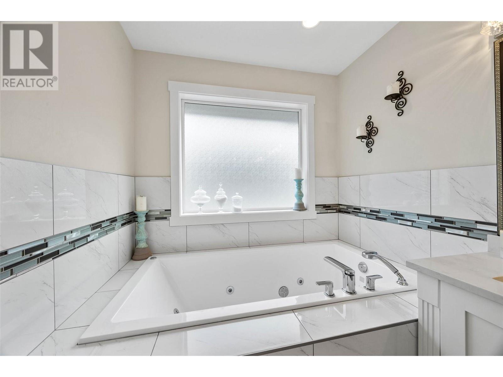 1532 Emerald Drive, Kamloops