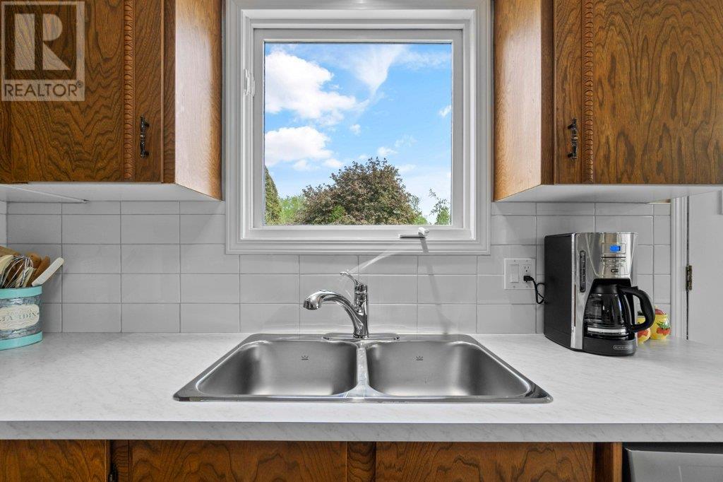  4501 44 Avenue Northwest, Salmon Arm