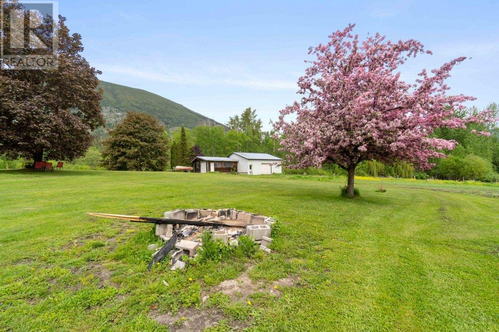 4501 44 Avenue Northwest, Salmon Arm