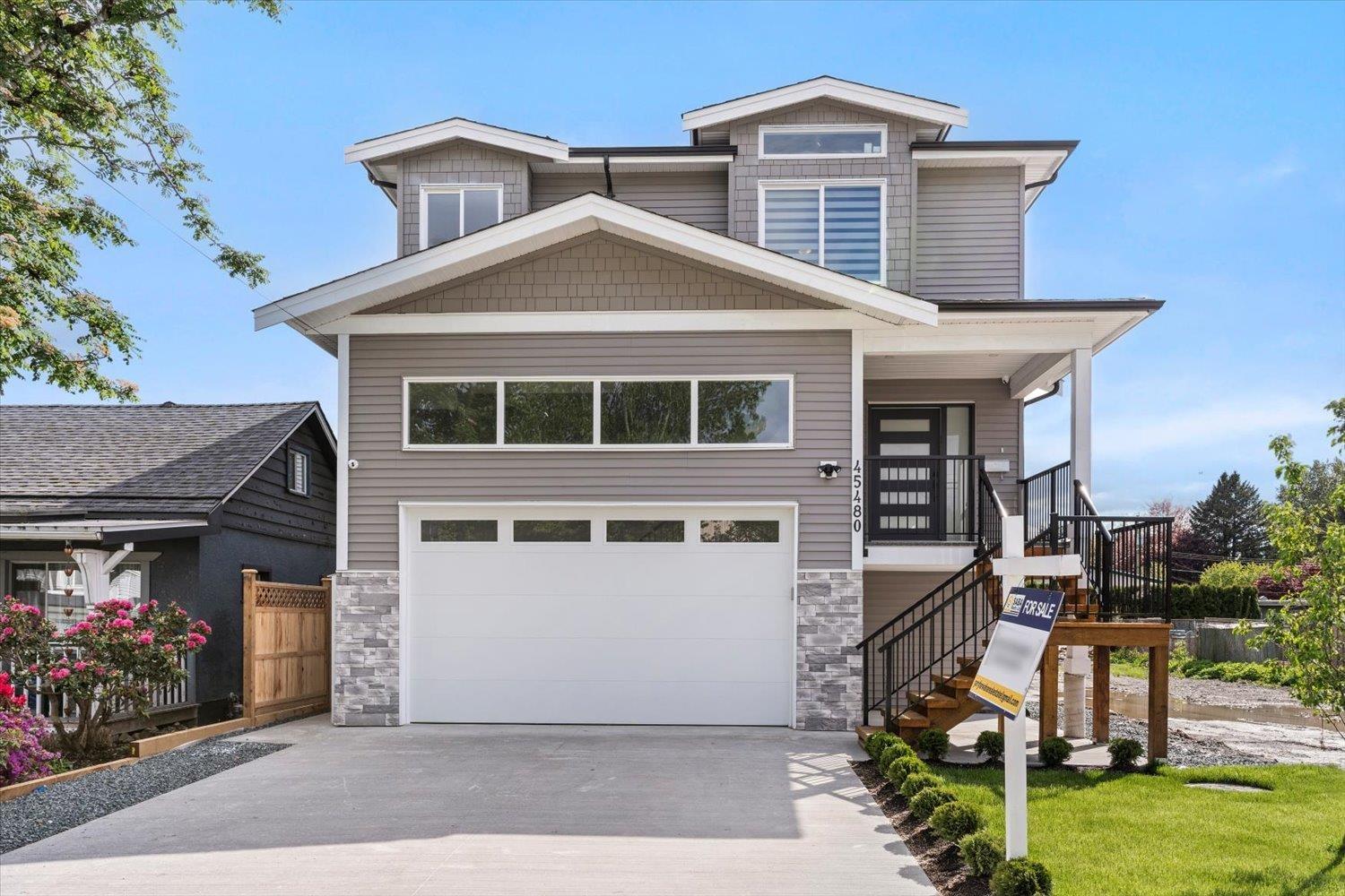 Photo 3 of 45480 Wellington Avenue Chilliwack Proper West, Chilliwack BC