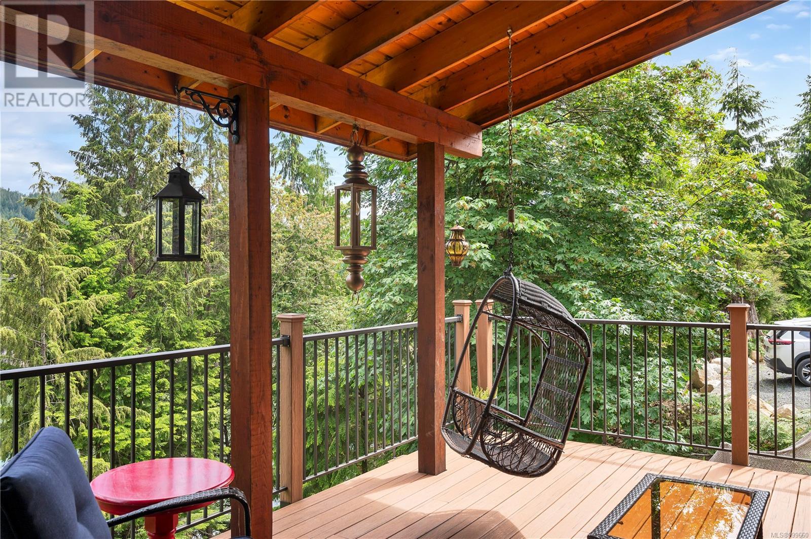 1646 Kanish View Dr, Quadra Island