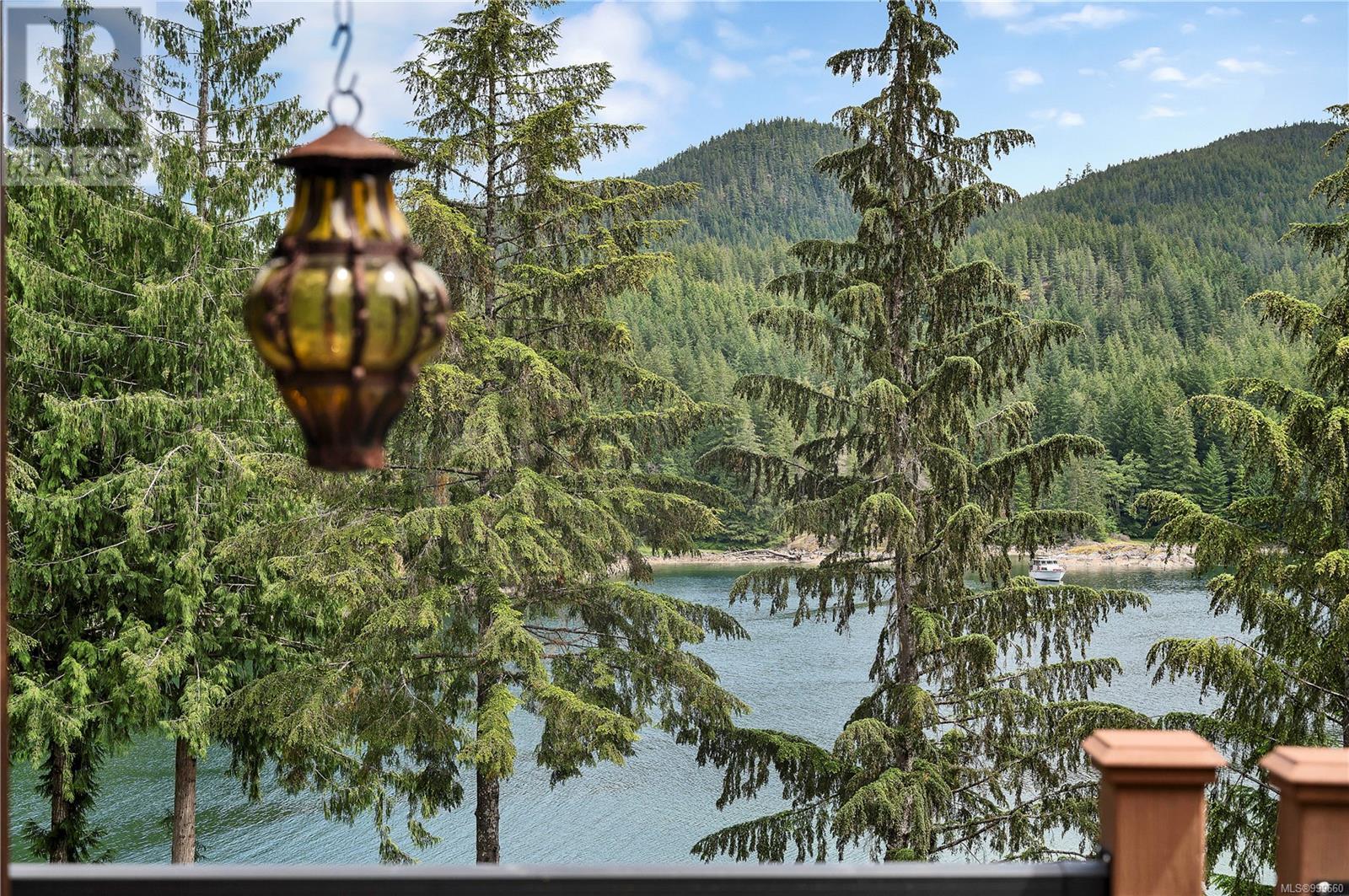 1646 Kanish View Dr, Quadra Island