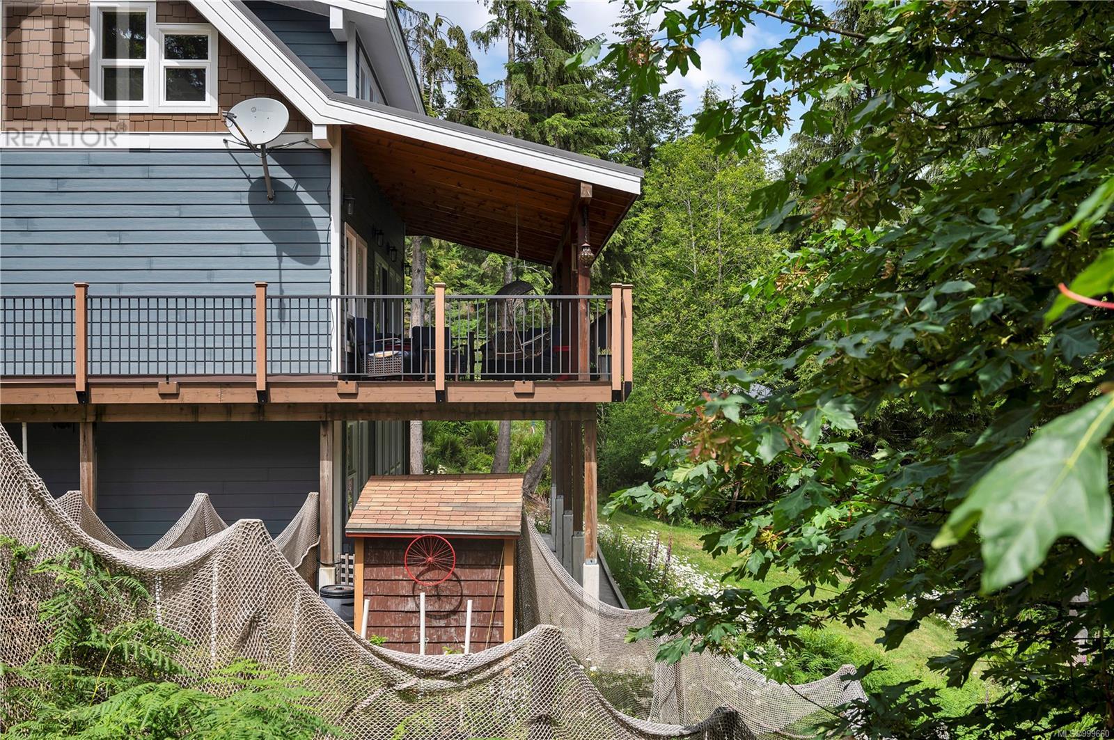 1646 Kanish View Dr, Quadra Island