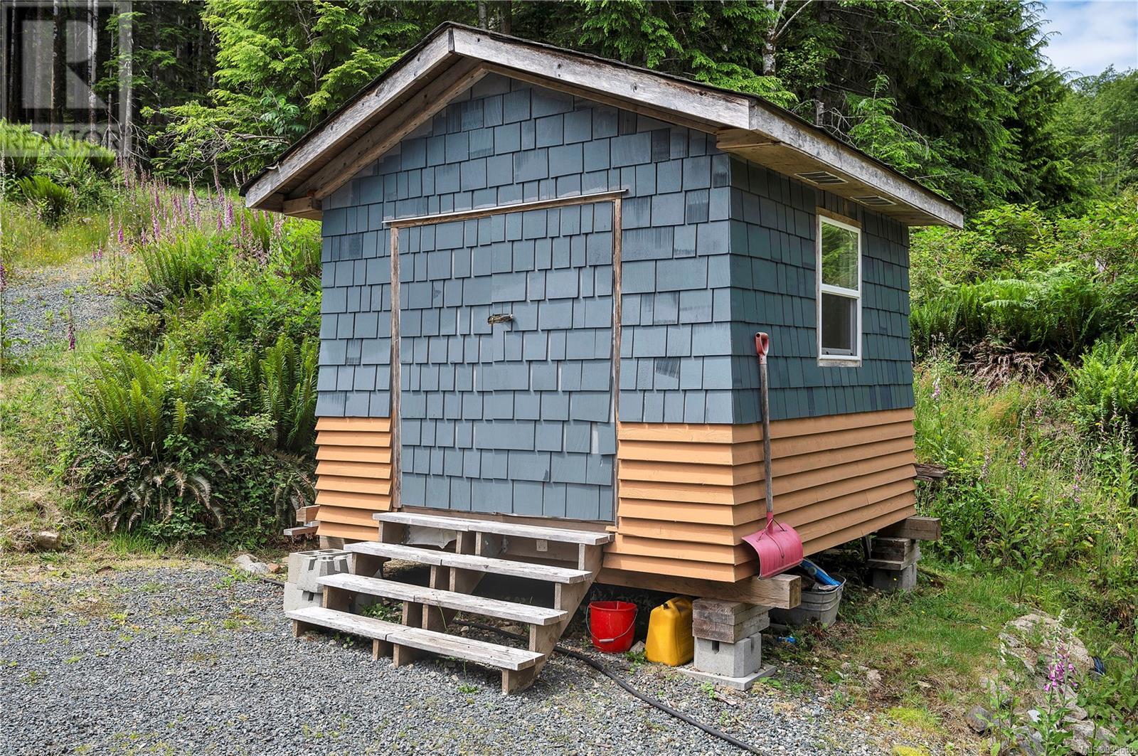 1646 Kanish View Dr, Quadra Island
