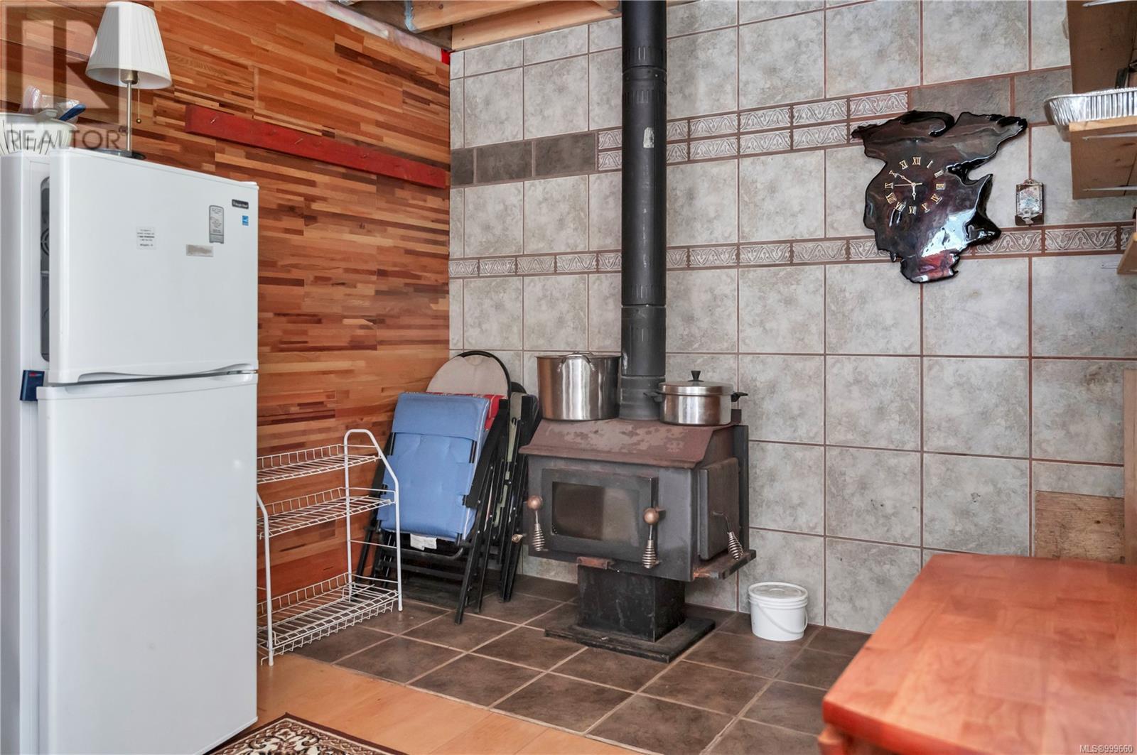1646 Kanish View Dr, Quadra Island