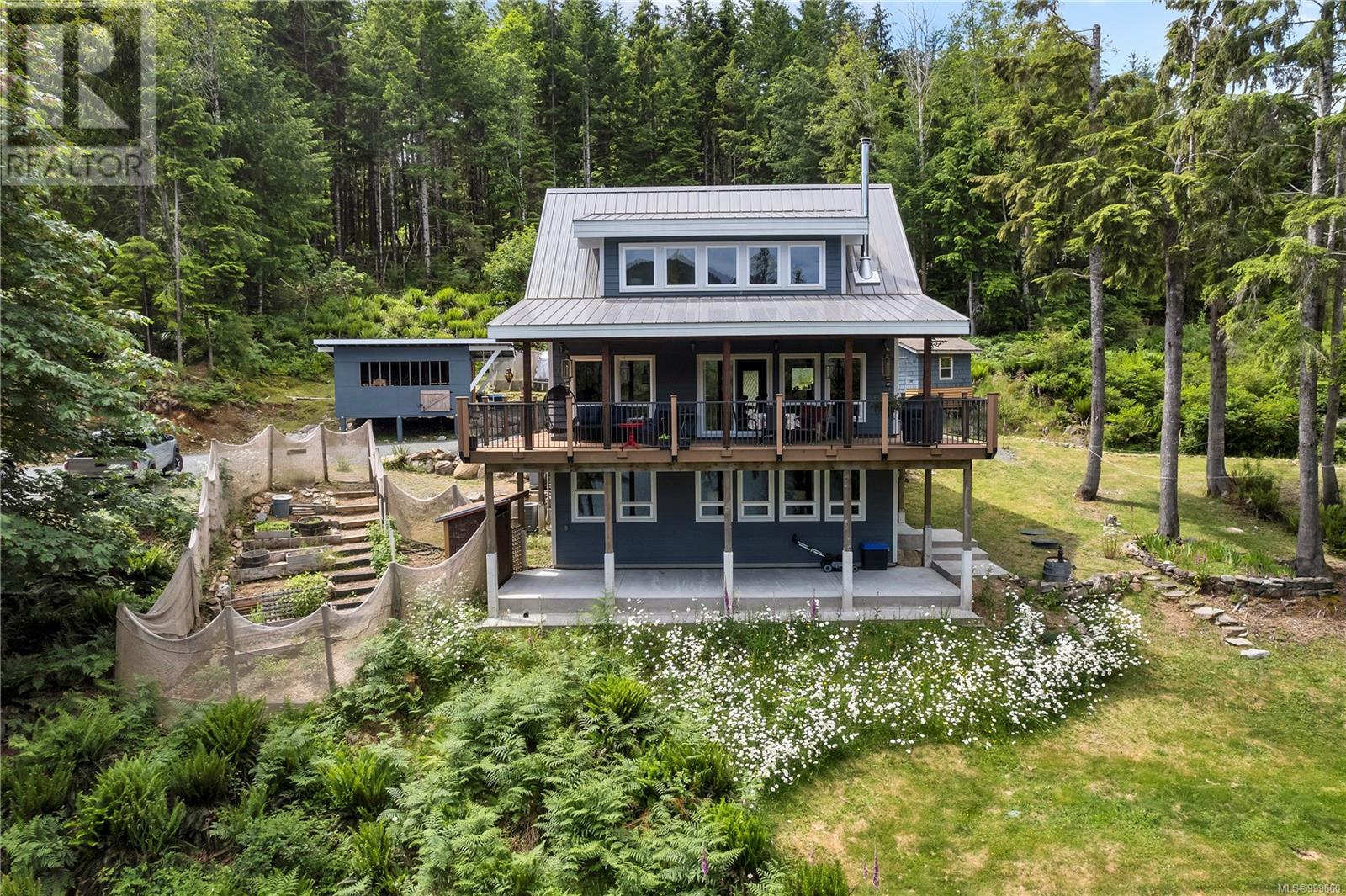 1646 Kanish View Dr, Quadra Island