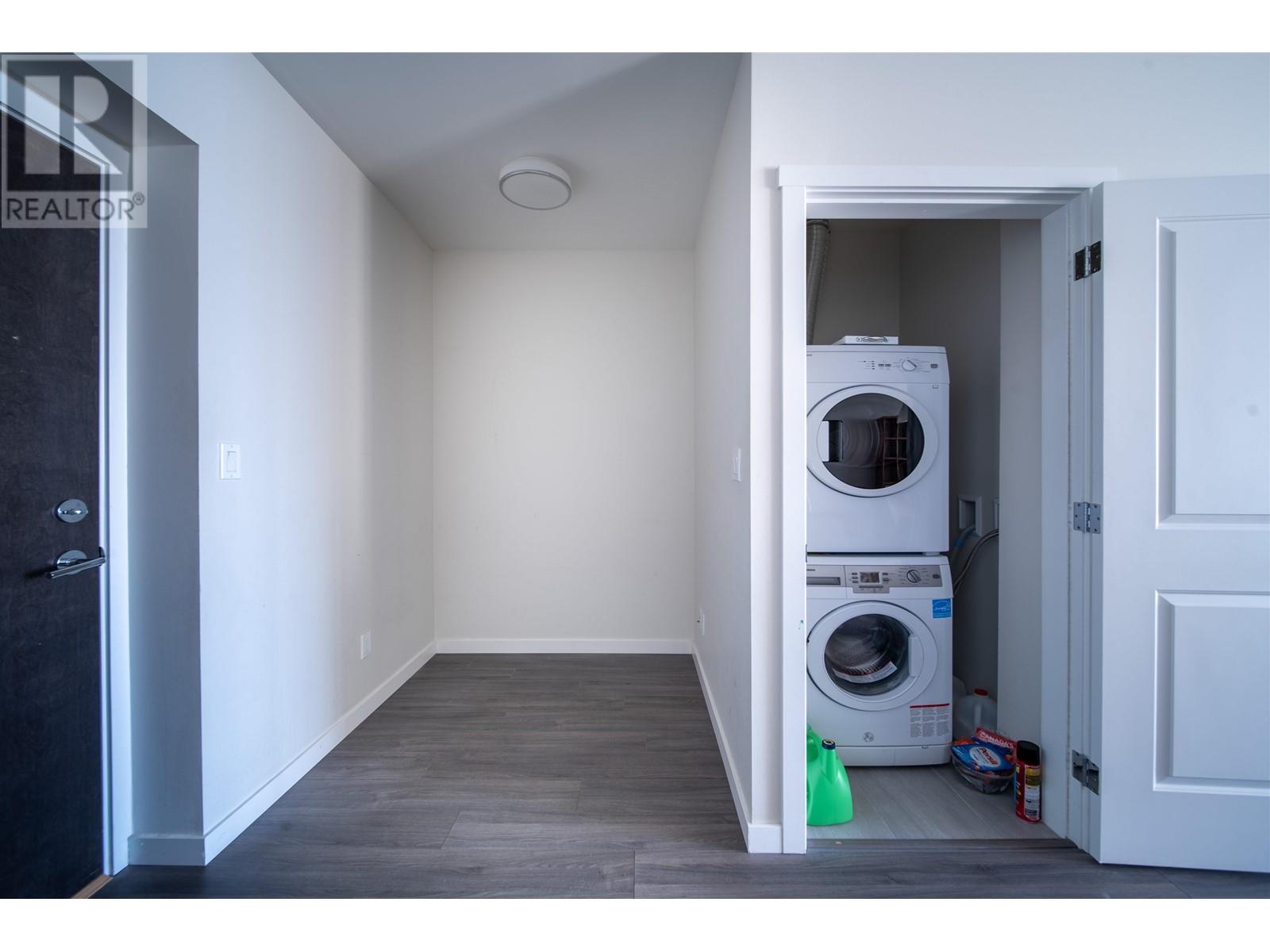 Photo 2 of 1705 7368 Gollner Avenue, Richmond BC