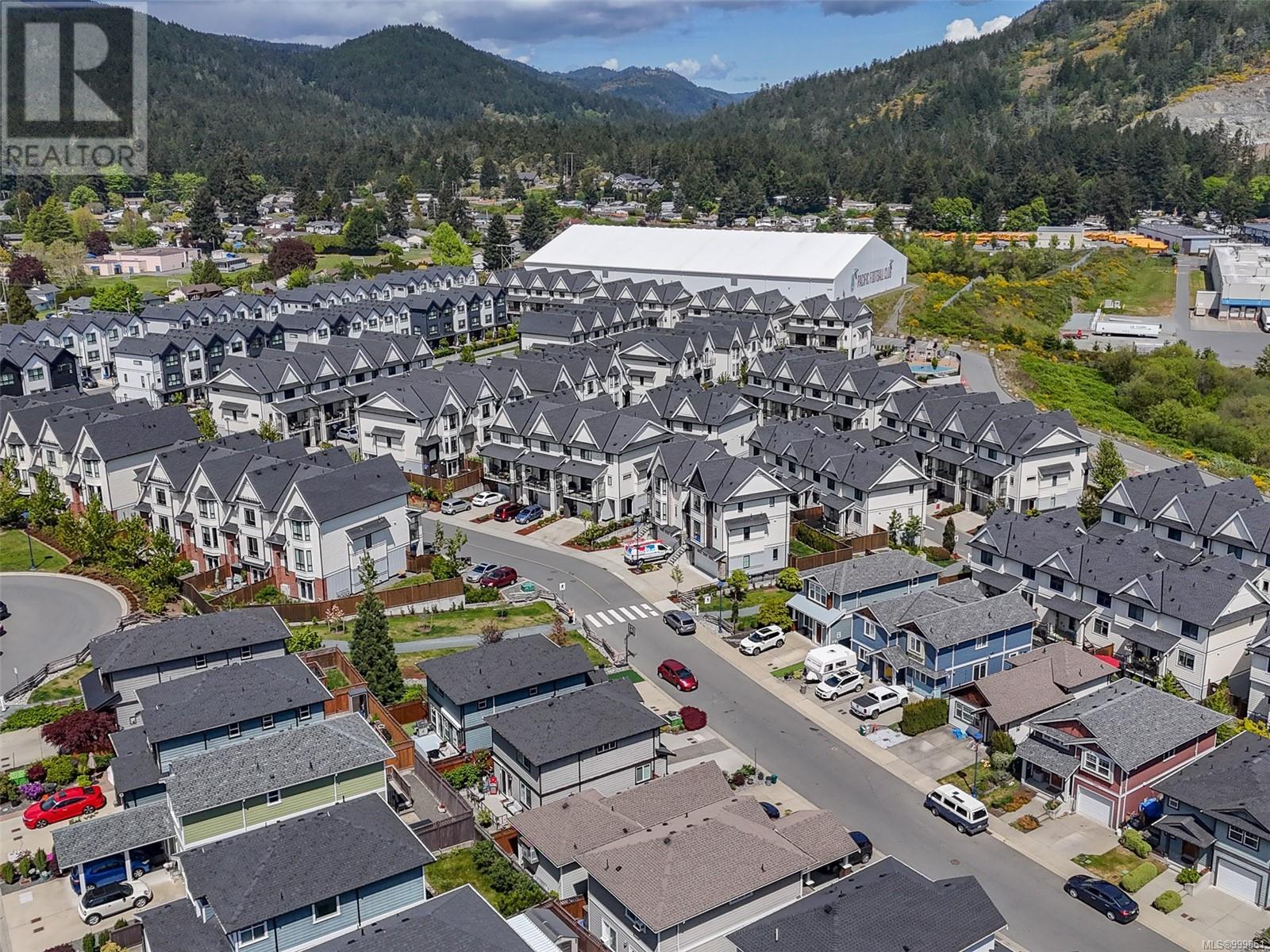  2963 Burlington Crescent, Langford
