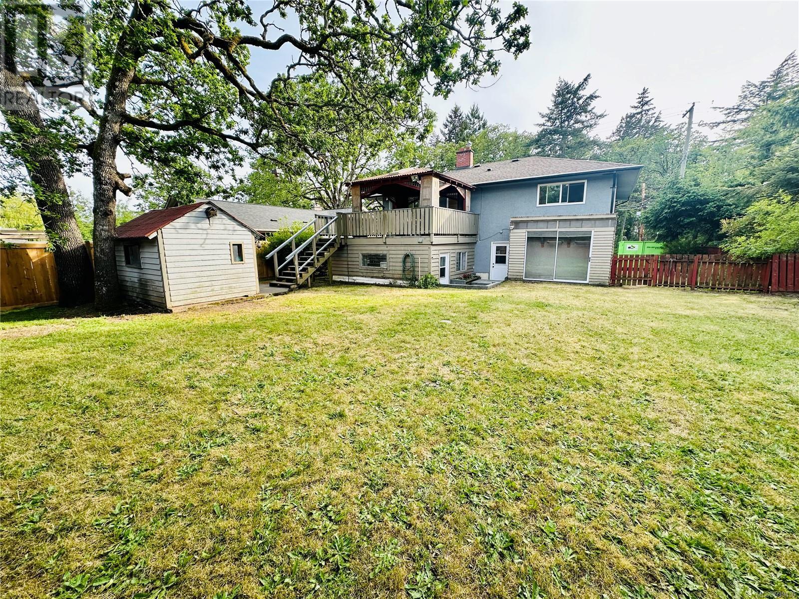  670 Burnside Road West, Saanich