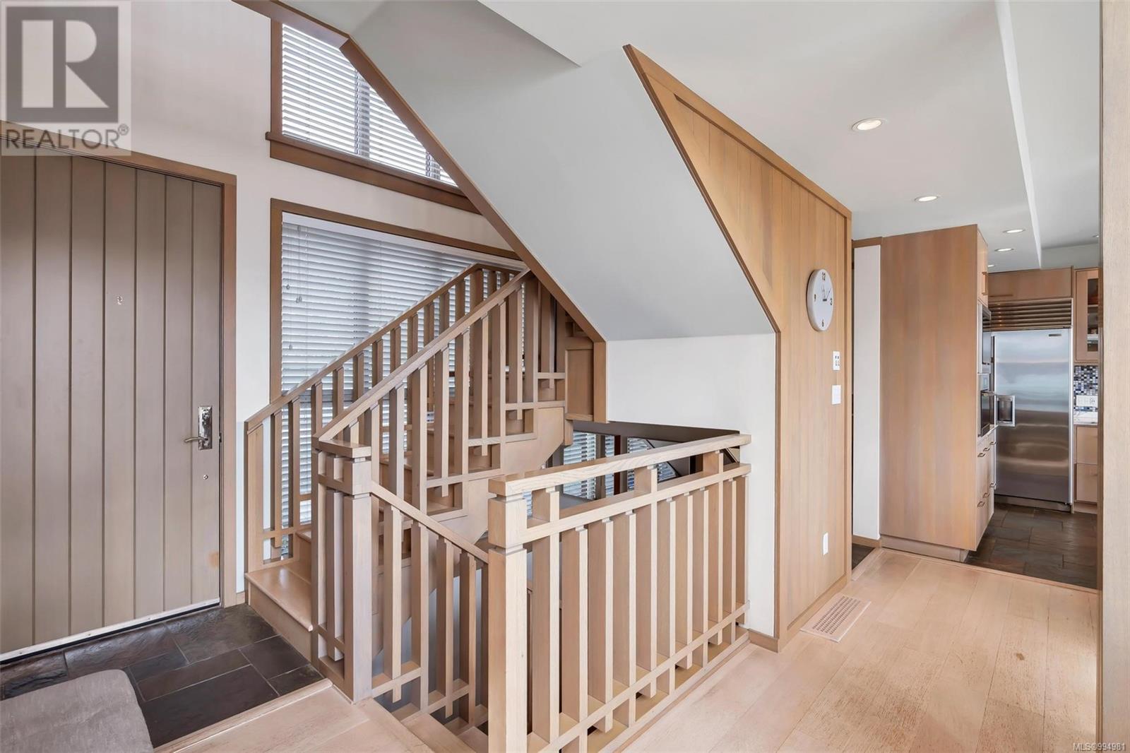  5073 Cordova Bay Road, Saanich