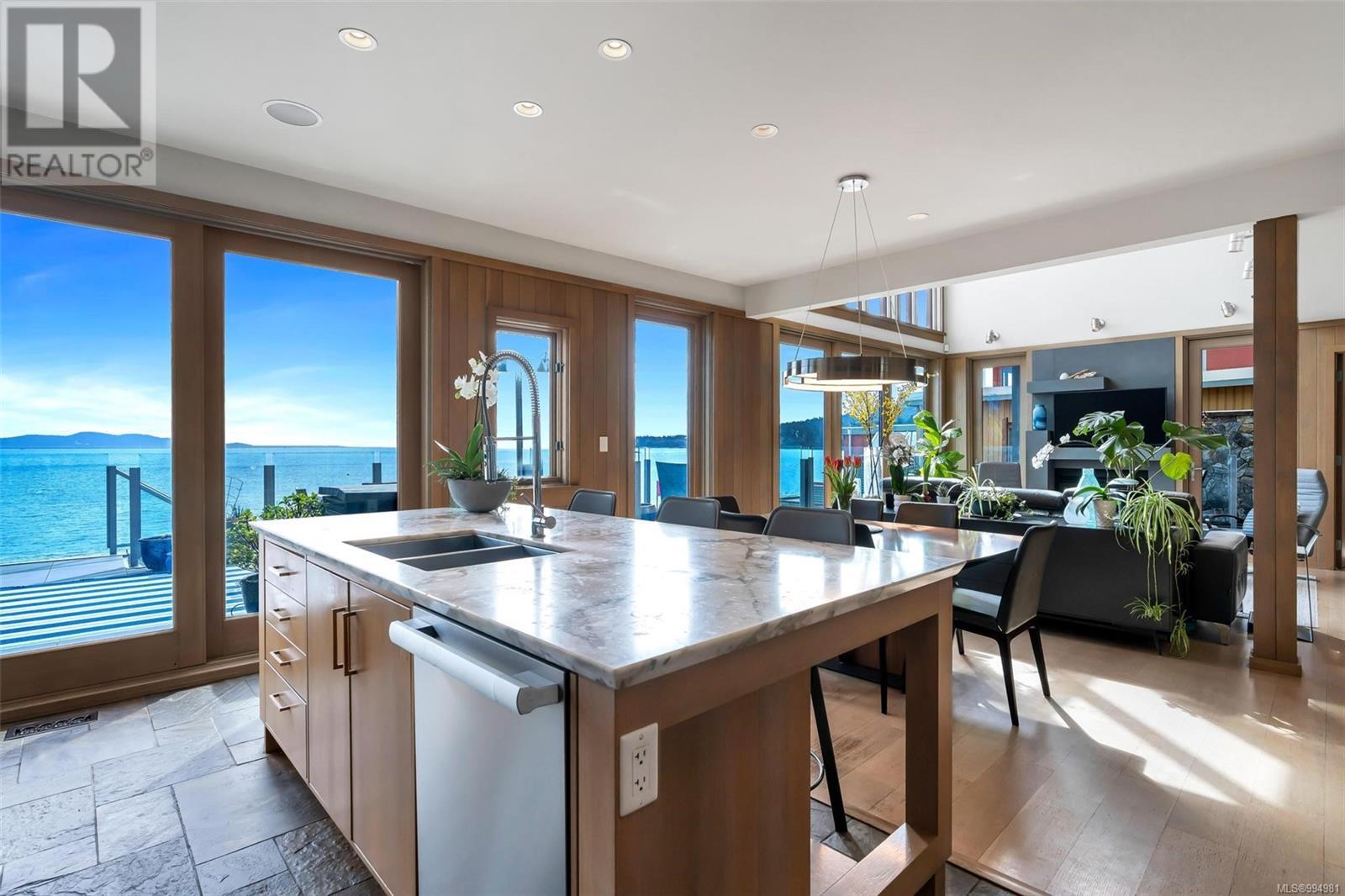  5073 Cordova Bay Road, Saanich