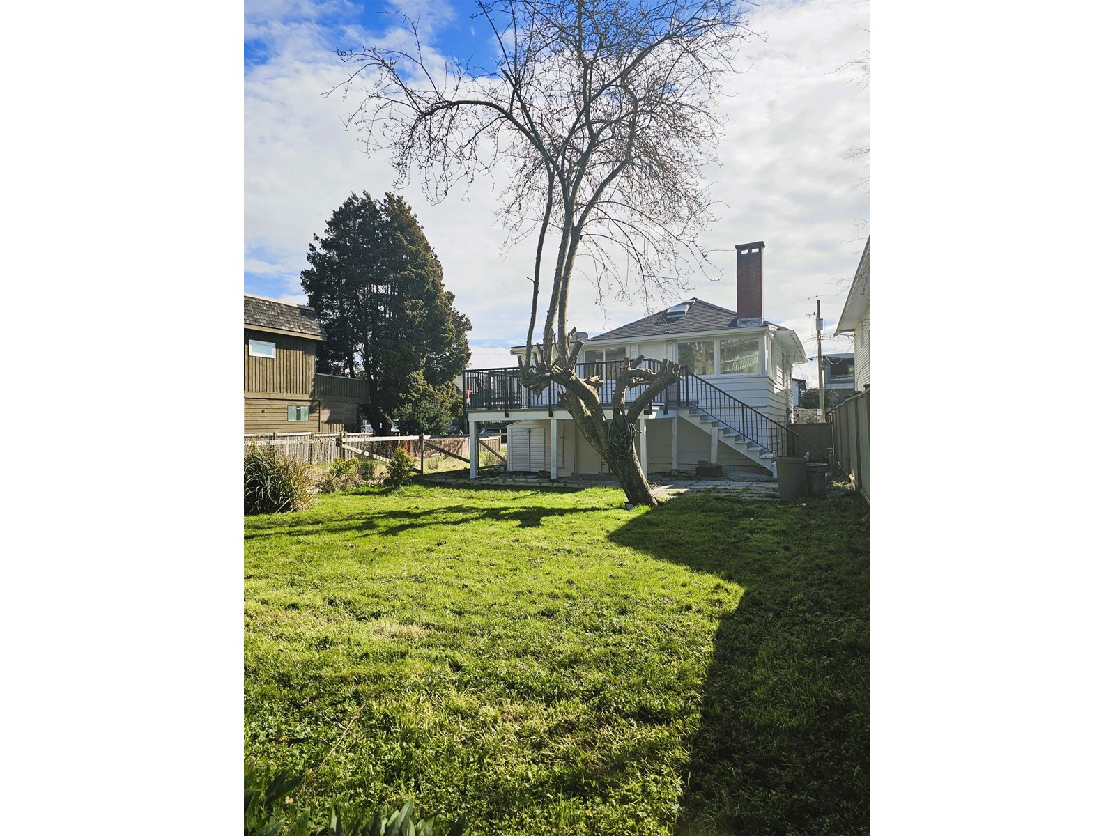 14729 GORDON AVENUE, White Rock real estate listing R2982454